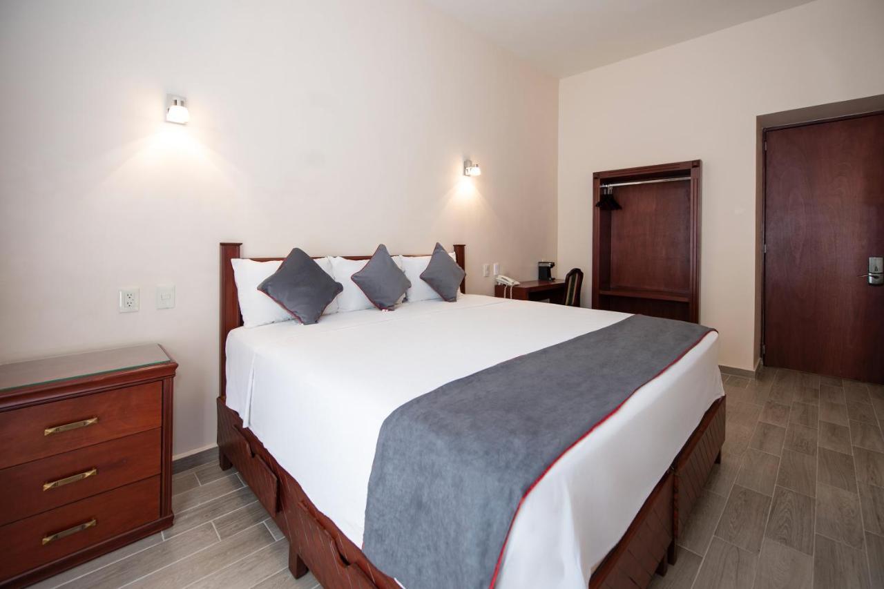 Hotel Senorial Querétaro Екстериор снимка