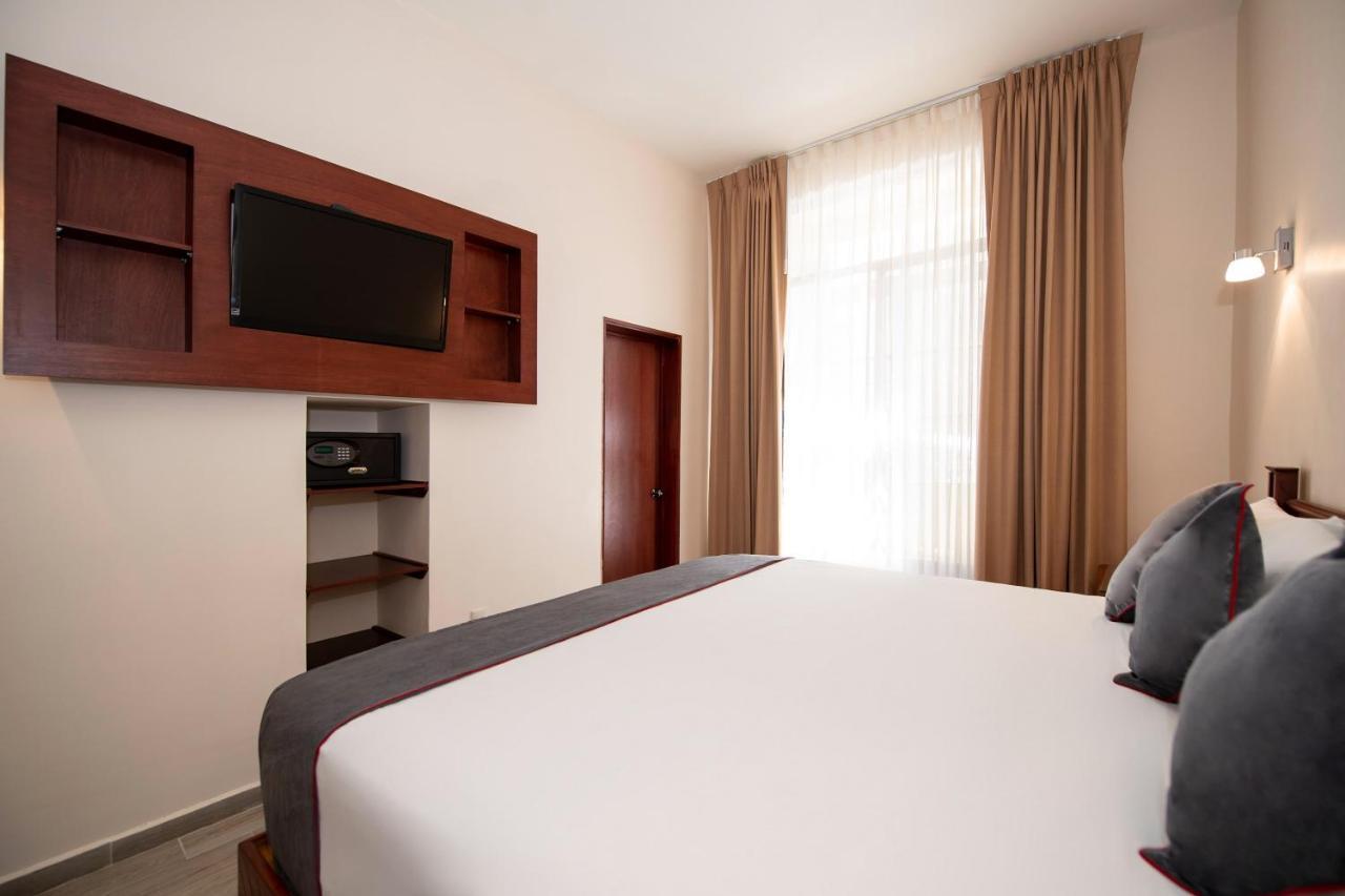 Hotel Senorial Querétaro Екстериор снимка