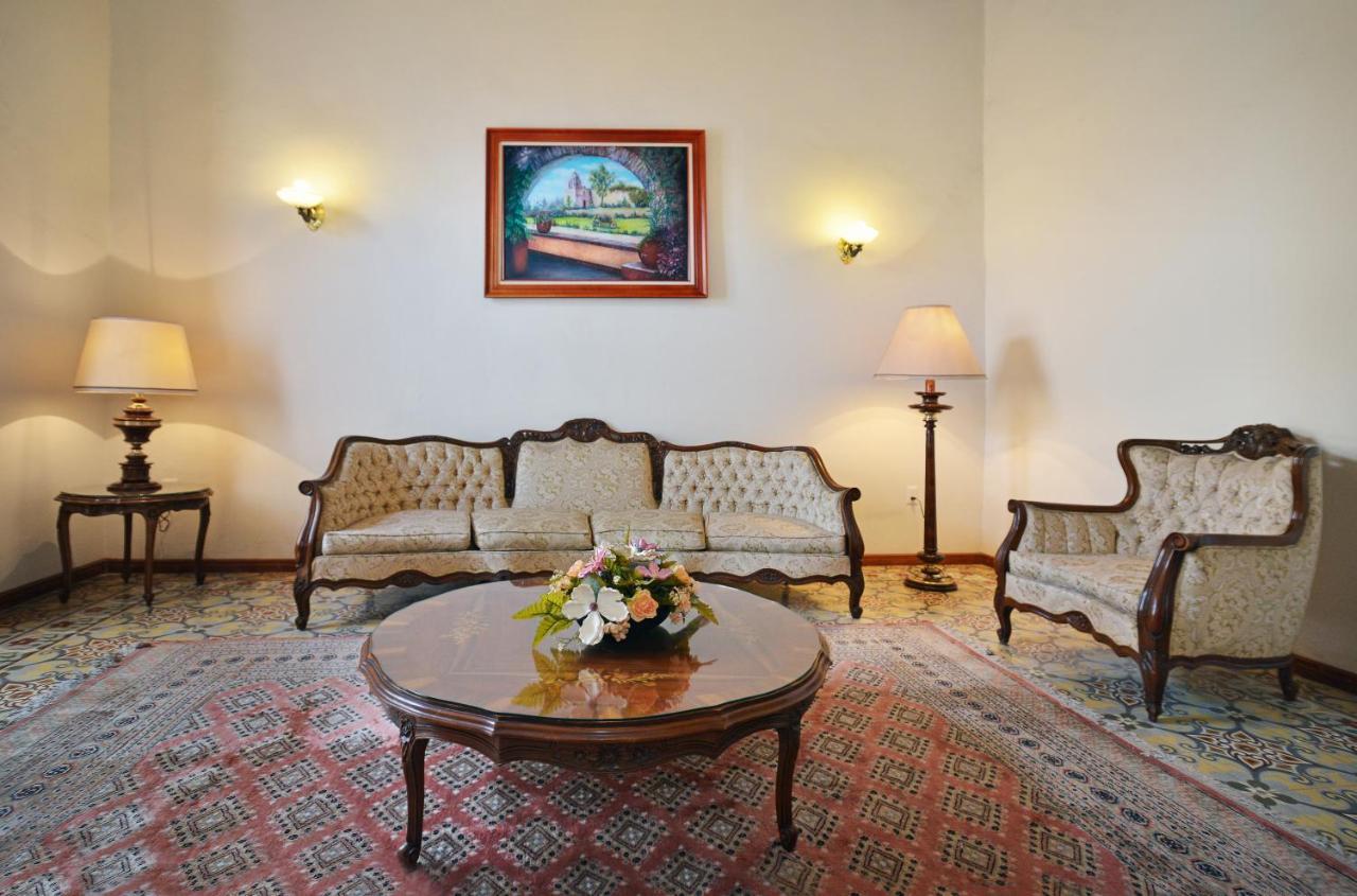 Hotel Senorial Querétaro Екстериор снимка